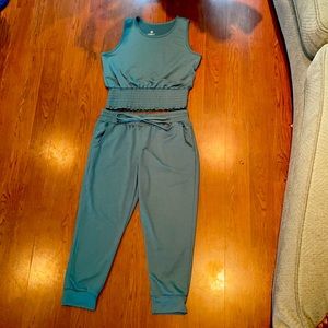 Leg End Lounge Yoga Set